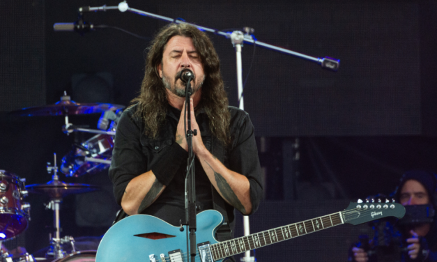 Dave Grohl revela la existencia de un hijo fuera de su matrimonio